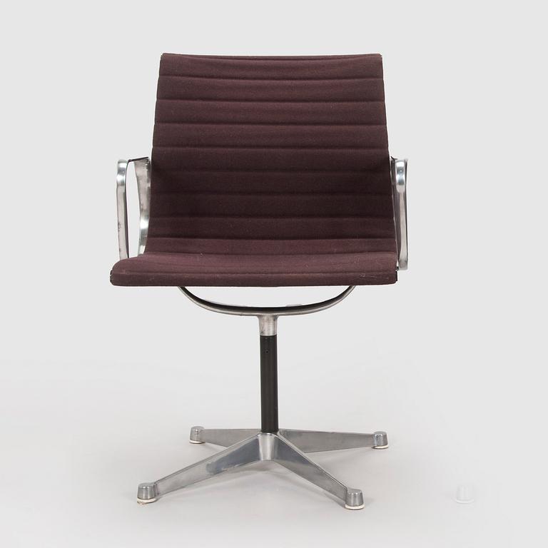 Charles & Ray Eames, työtuoli, malli EA 108, Herman Miller, 1970-luku.