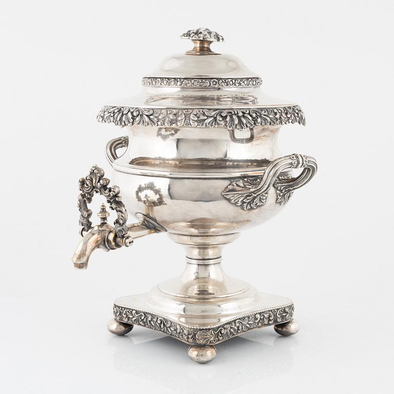 Samovar, nysilver, omkring 1900.