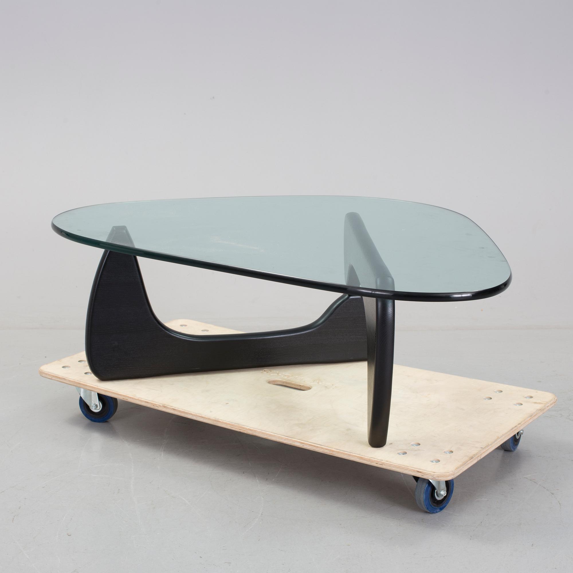 SOFFBORD, "Noguchi", Isamu Noguchi, Vitra. 1900-talets senare del.