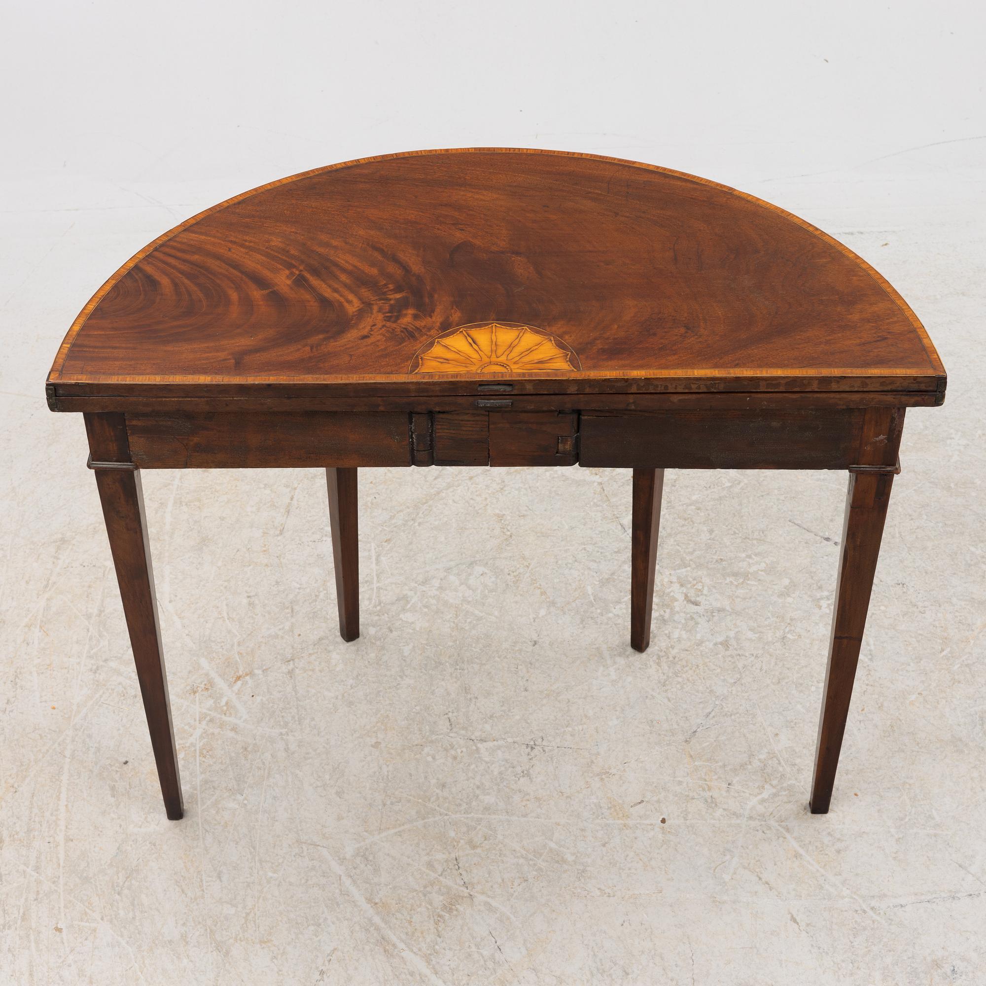 Card table, 19th century.