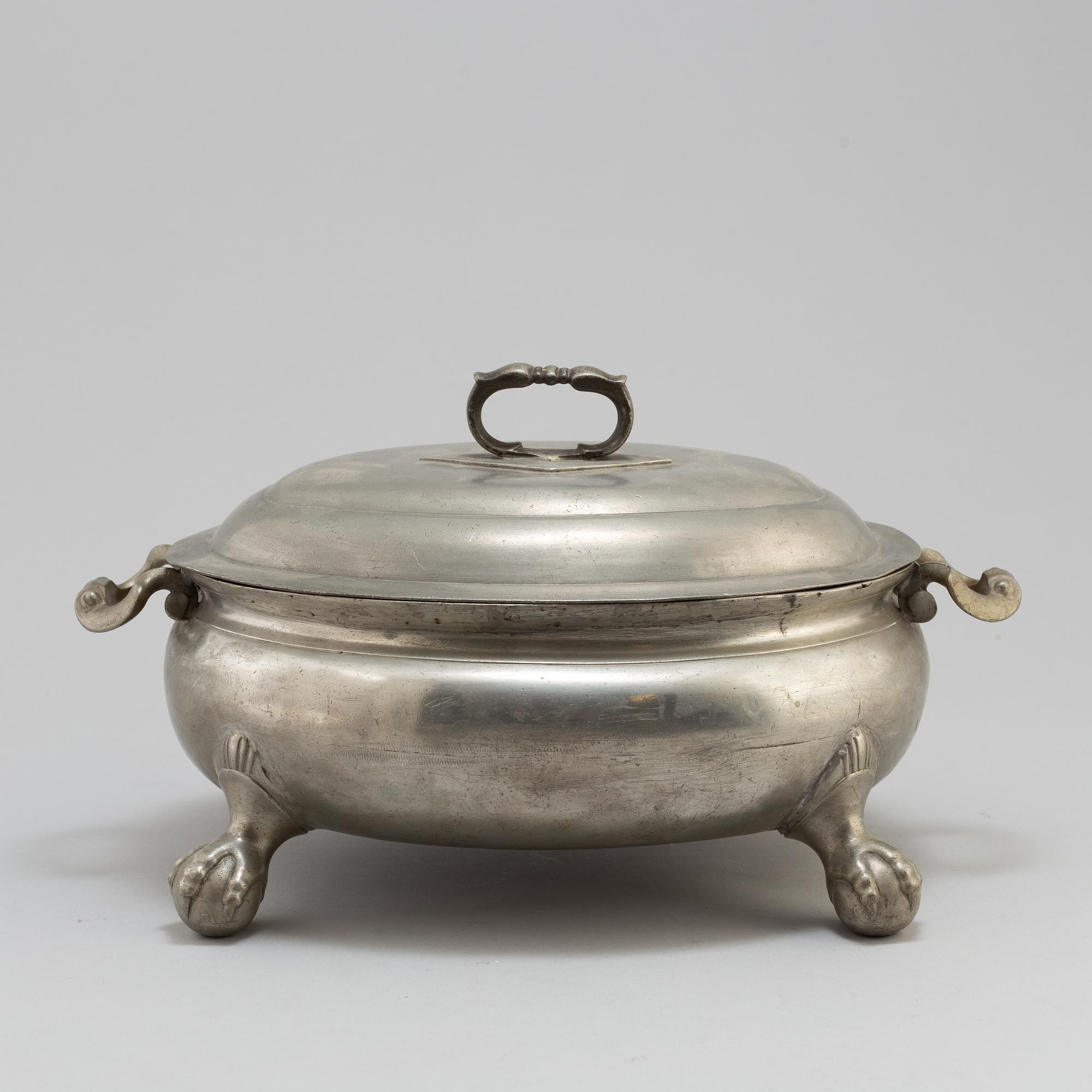 TERRIN MED LOCK, tenn, 1800-tal.