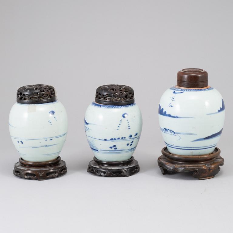 A set of three blue and white tea caddies, Qing dynasty, 19th Century.