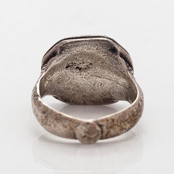 Merchant's ring, silver, 16th century.