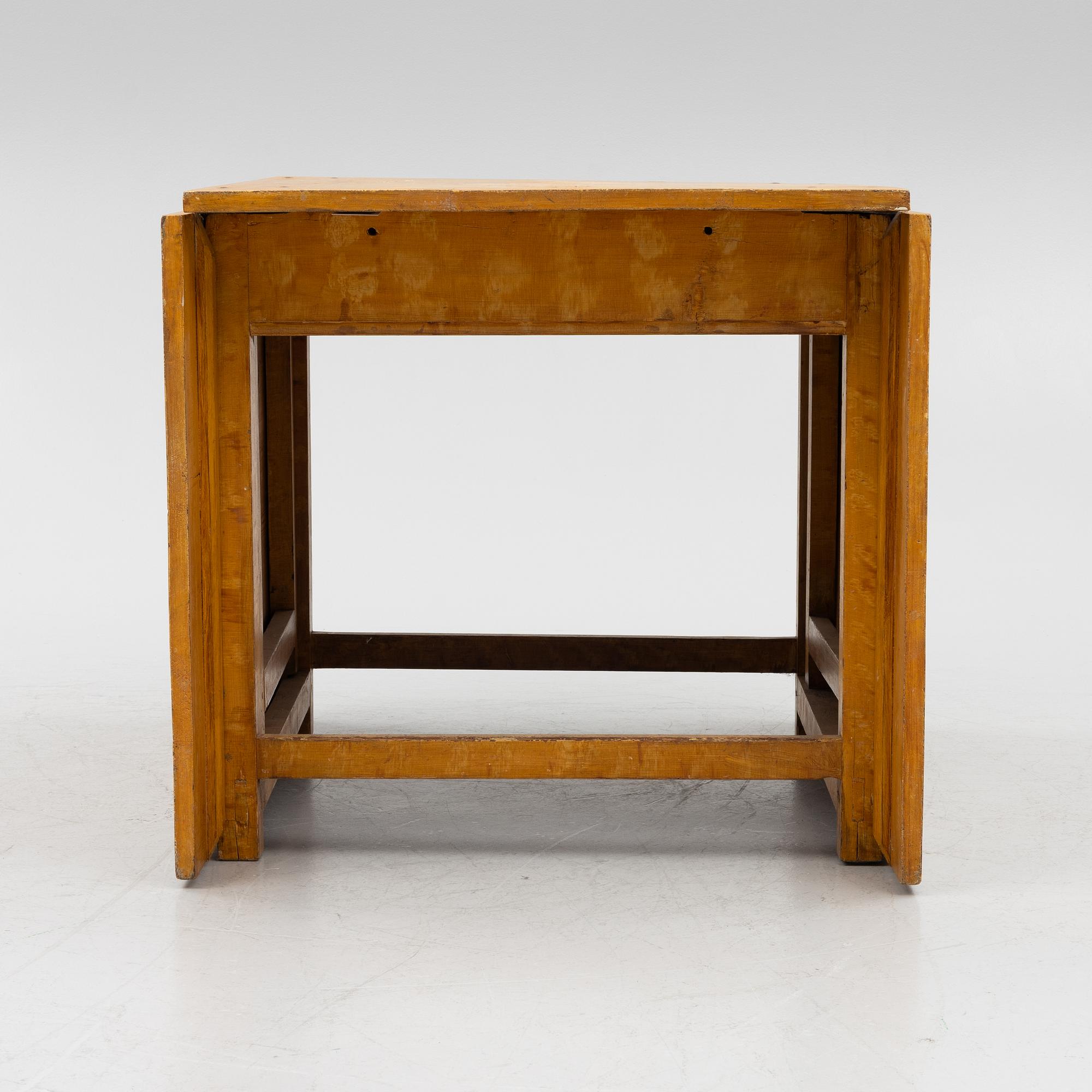 Drop-leaf table, Järvsö, early 19th century.