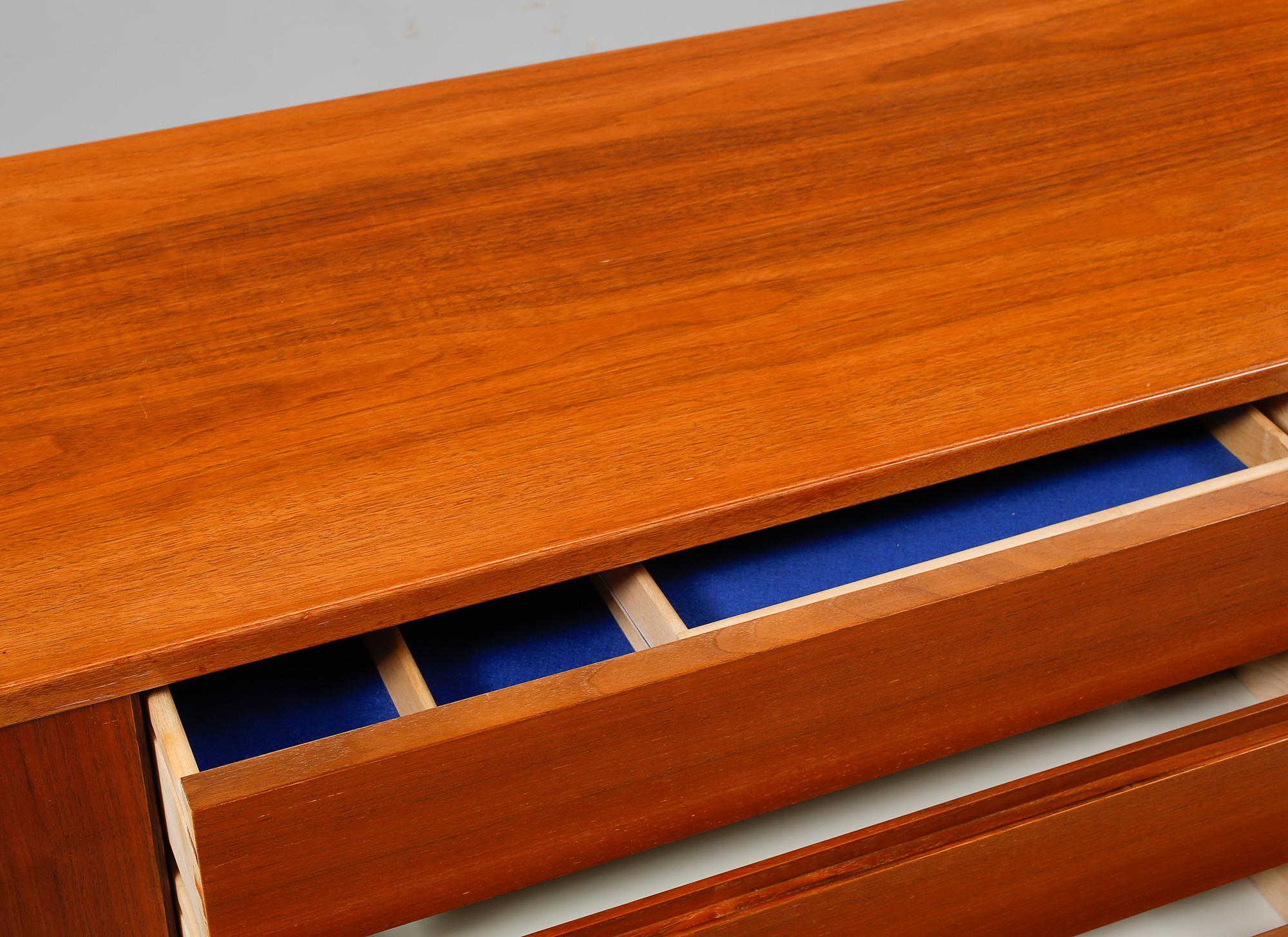 SIDEBOARD, "Arild", Nils Jonsson för Troeds, Bjärnum, 1960-70-tal.