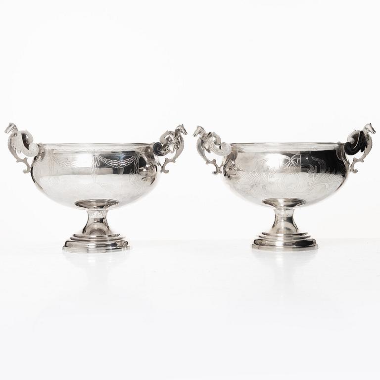 A pair of Swedish sterling silver bowls, mark of Guldsmed S Petersson i Söderhamn Ab, Bollnäs 1987.