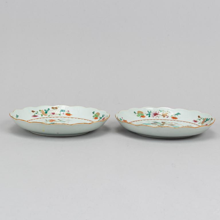 A set of six (4+2) famille rose dishes, Qing dynasty, Qianlong (1736-95).