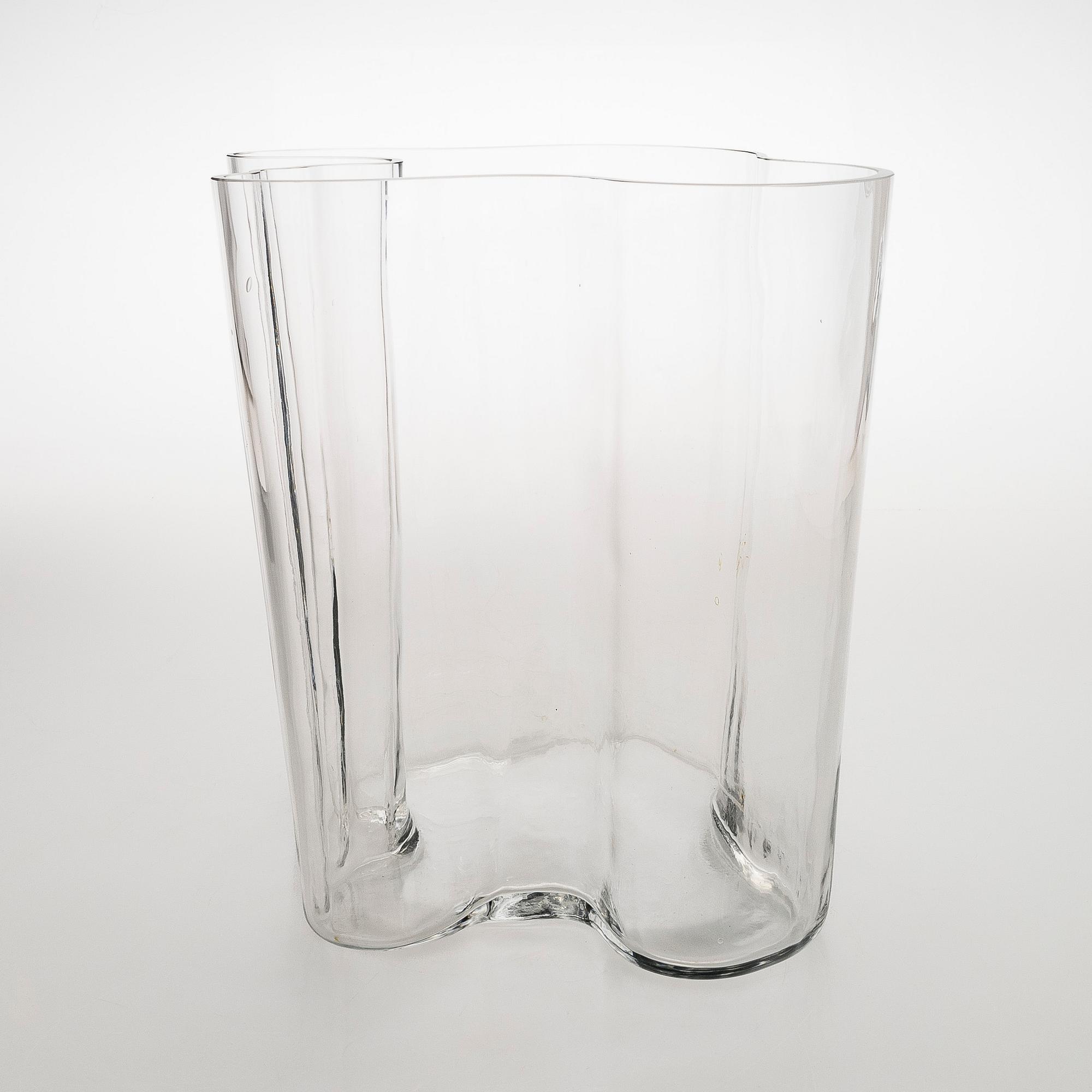 Alvar Aalto, a '3031' vase, signed Alvar Aalto, 1960/70s.