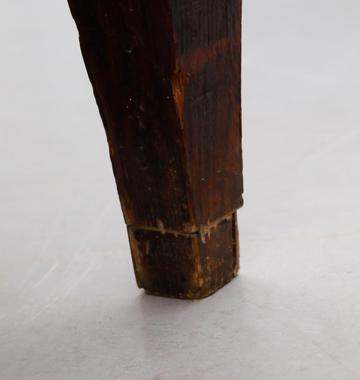 BYRÅ, sengustaviansk, omkring år 1800.