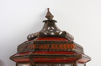 VÄGGLYKTOR, ett par.
Proveniens: Git Gay.