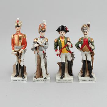 FIGURINER, 4 st, porslin, 1900-talets andra hälft.