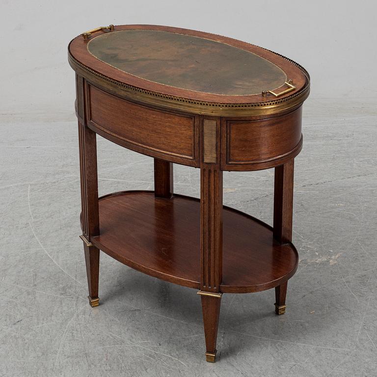 A mahogany plant stand, first half of the 20th Century.