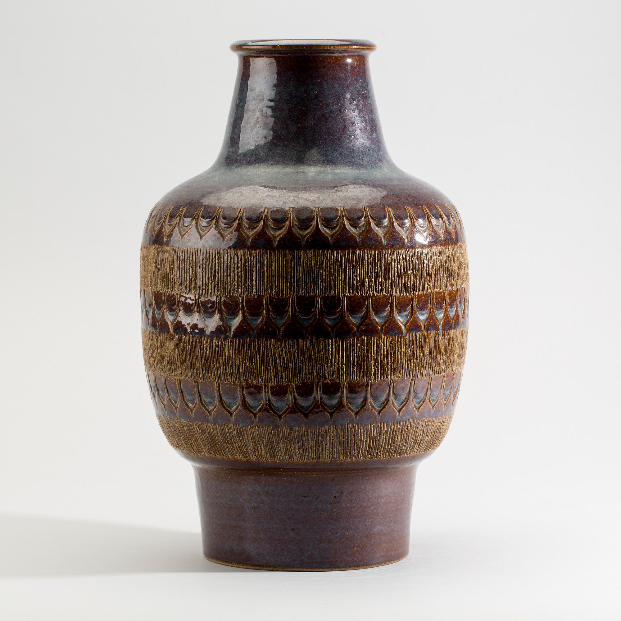 VAS, stengods, Gerd Hiort Petersen, Söholm, Bornholm, Danmark, 1900-talets mitt.