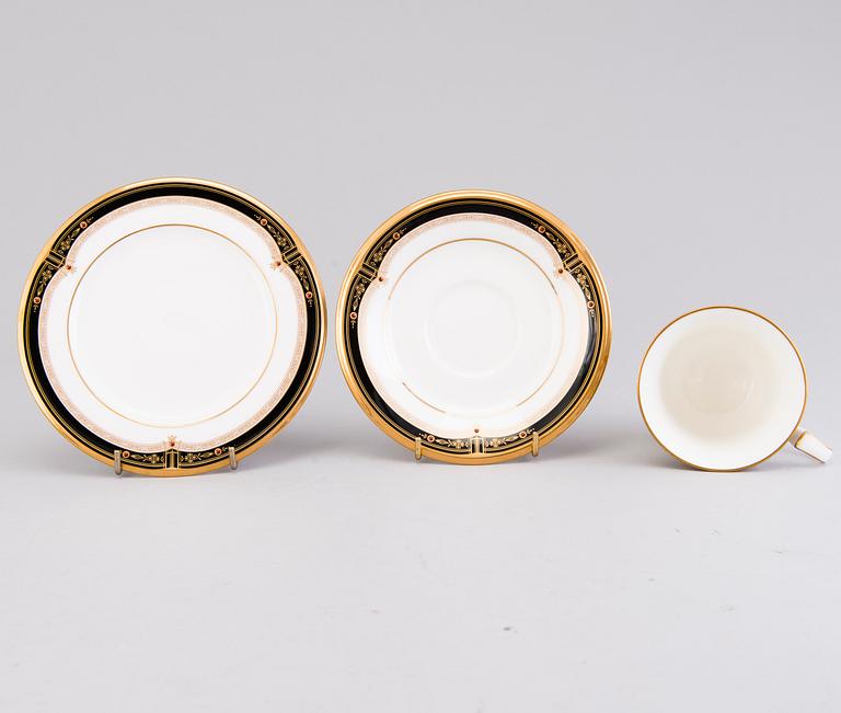 A Japanese 84-pcs Noritake porcelain coffee set and dinnerware from the end of the 20th Century.