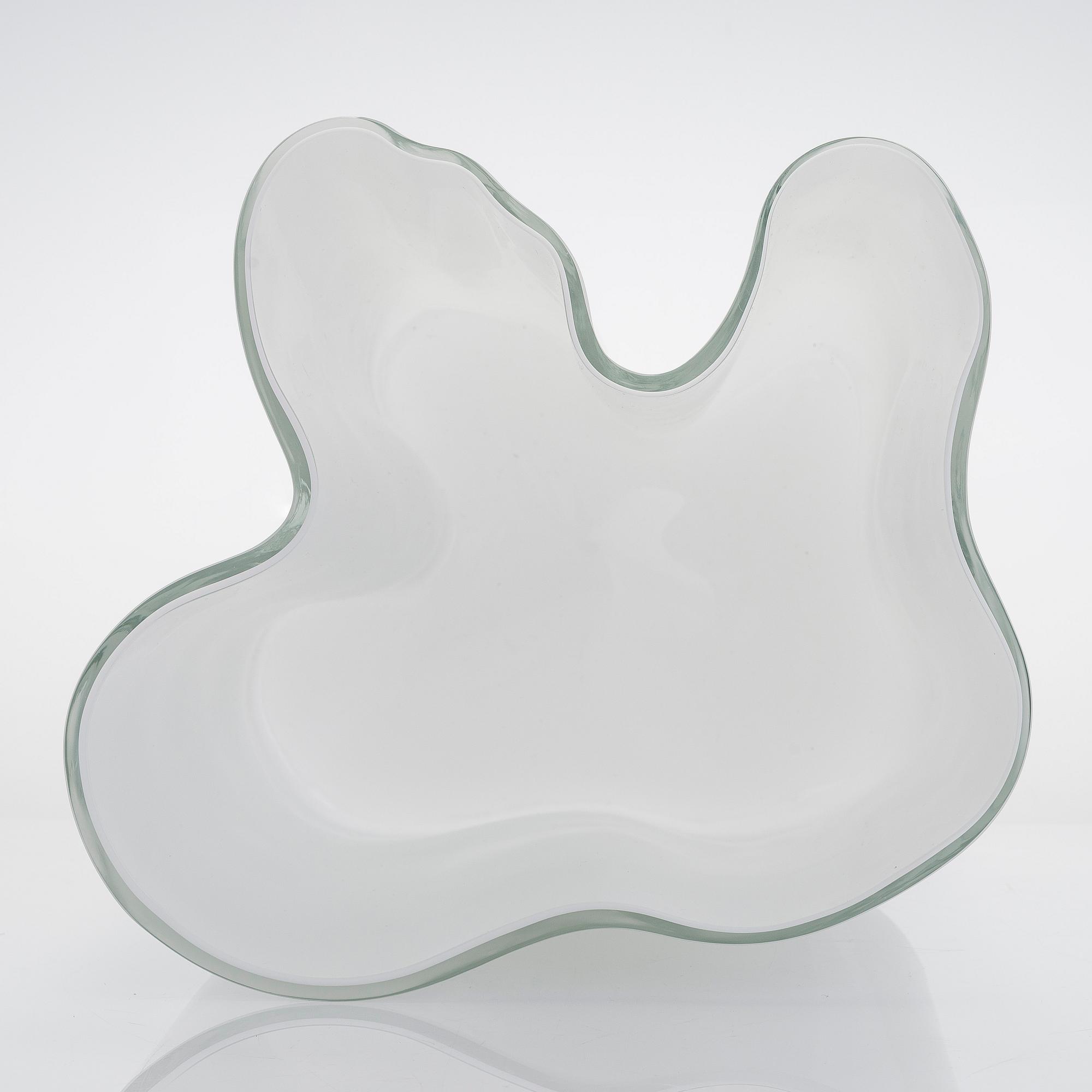 Alvar Aalto, a '3031' vase signed Alvar Aalto.