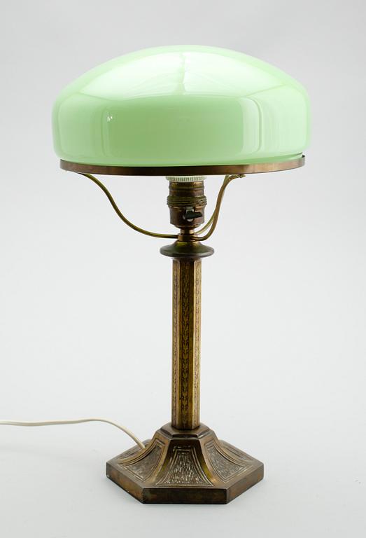 BORDSLAMPA, mässing, sk Strindbergslampa, 1900-talets första hälft.