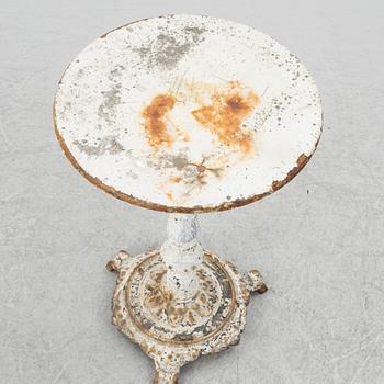 Kafébord, 1900-talets första hälft.