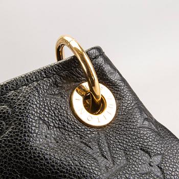 Louis Vuitton, "Artsy MM", bag.