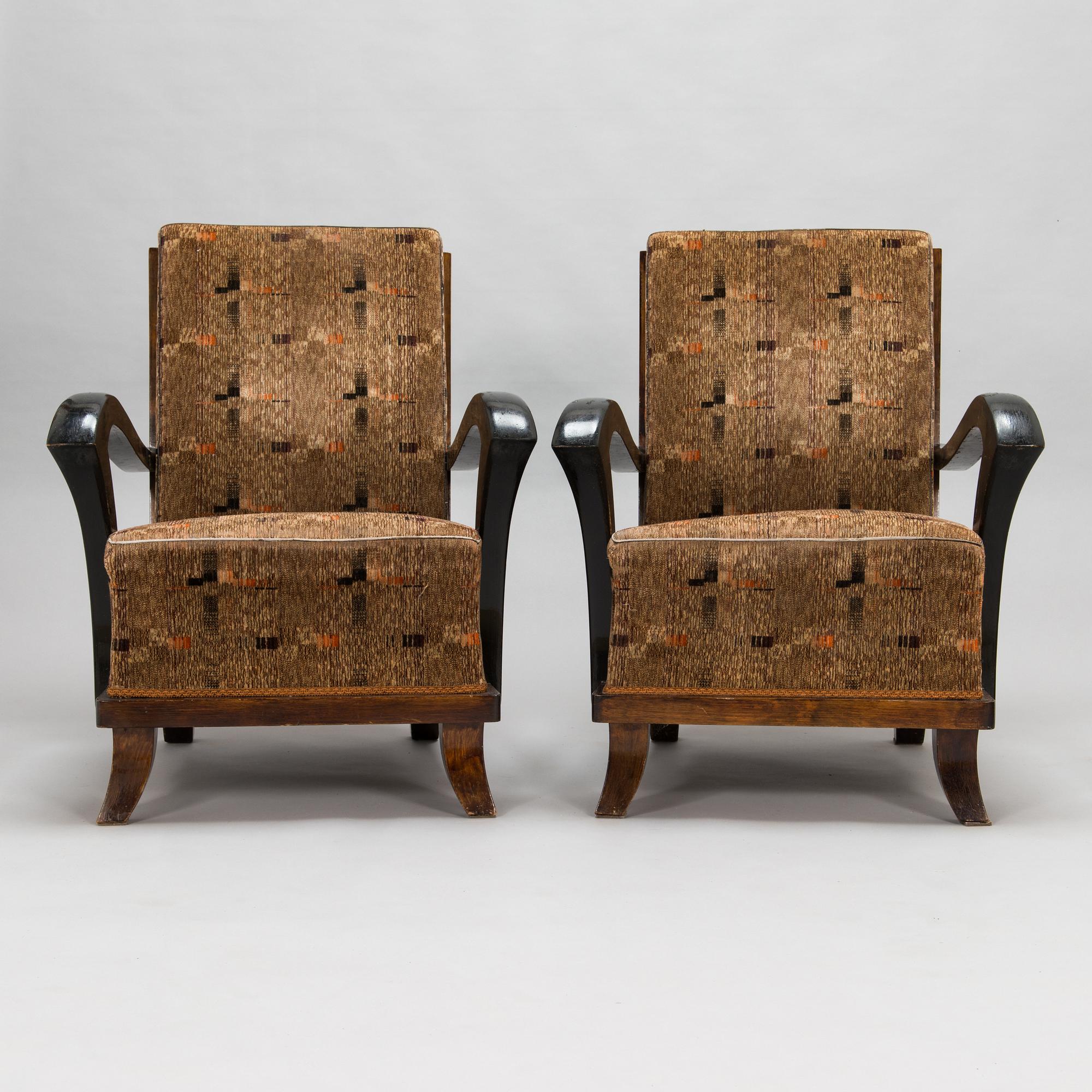 A 1930's armchairs.