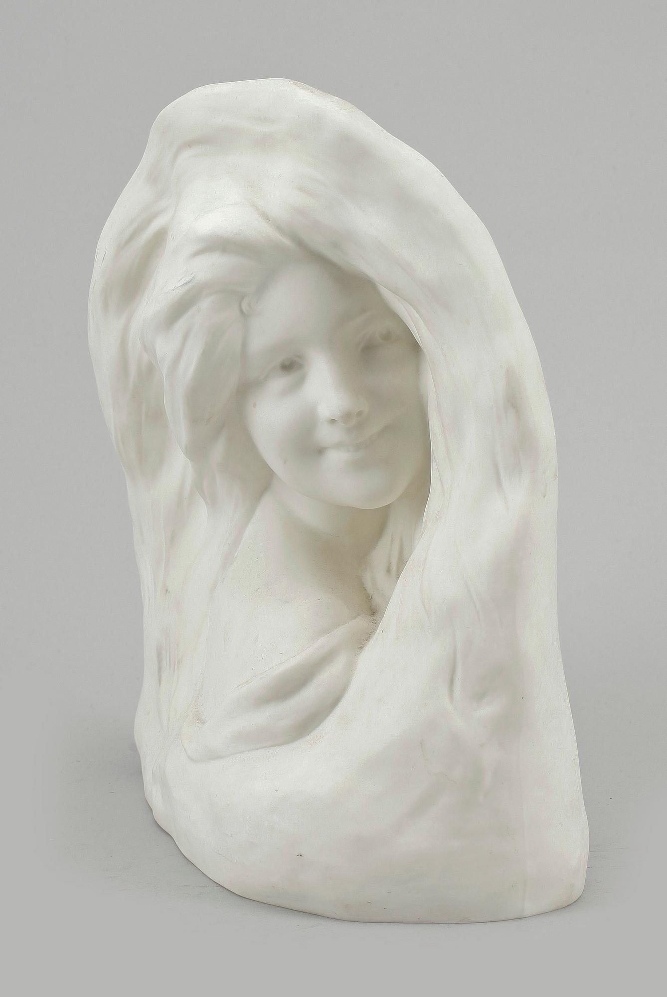 FIGURIN, parian, Gustavsberg, daterad 1913.