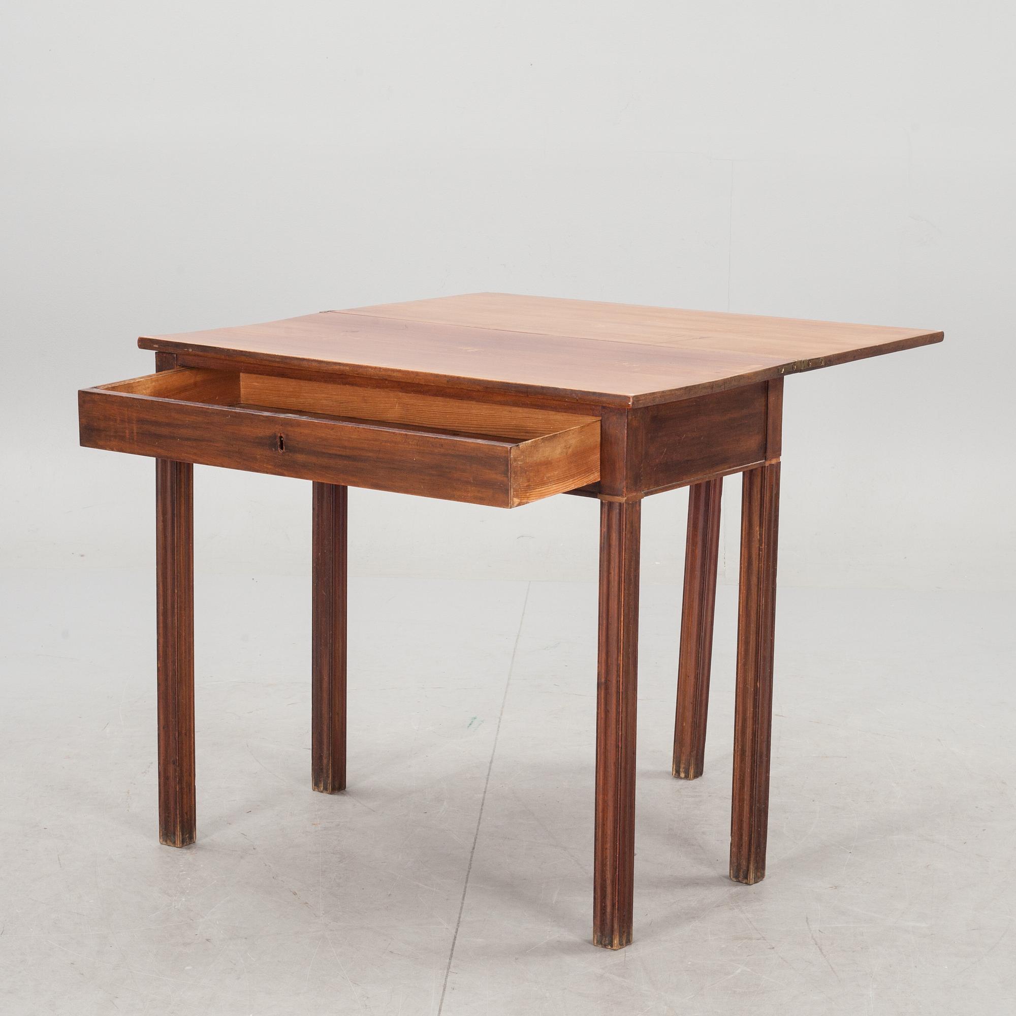 SPELBORD, sengustavianskt, 1700-talets slut.
