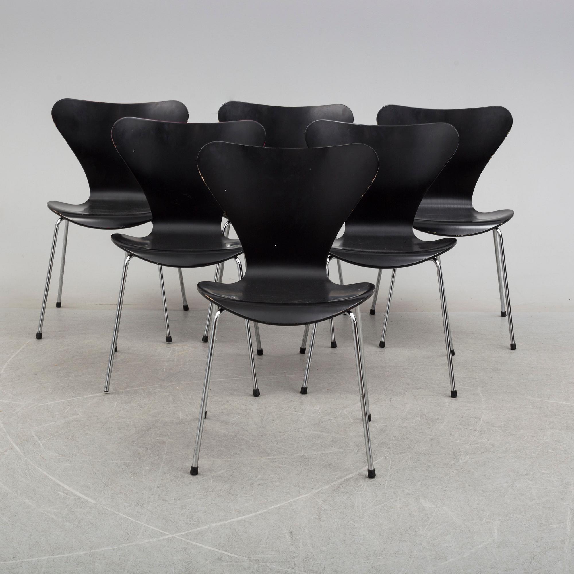 ARNE JACOBSEN, stolar, 6 st, "Sjuan", Fritz Hansen, 1984.