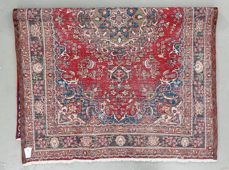 MATTA, möjligen Keshan. Ca 283x193 cm.
