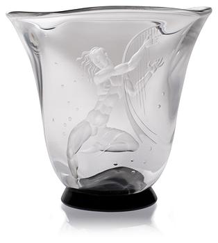 776. A Vicke Lindstrand engraved glass vase by Orrefors 1933.