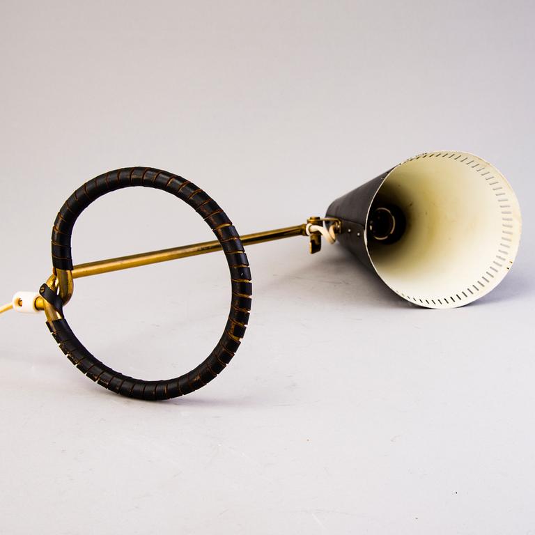 A mid-20th-century table lamp, model  K11-15 for Idman, Finland.