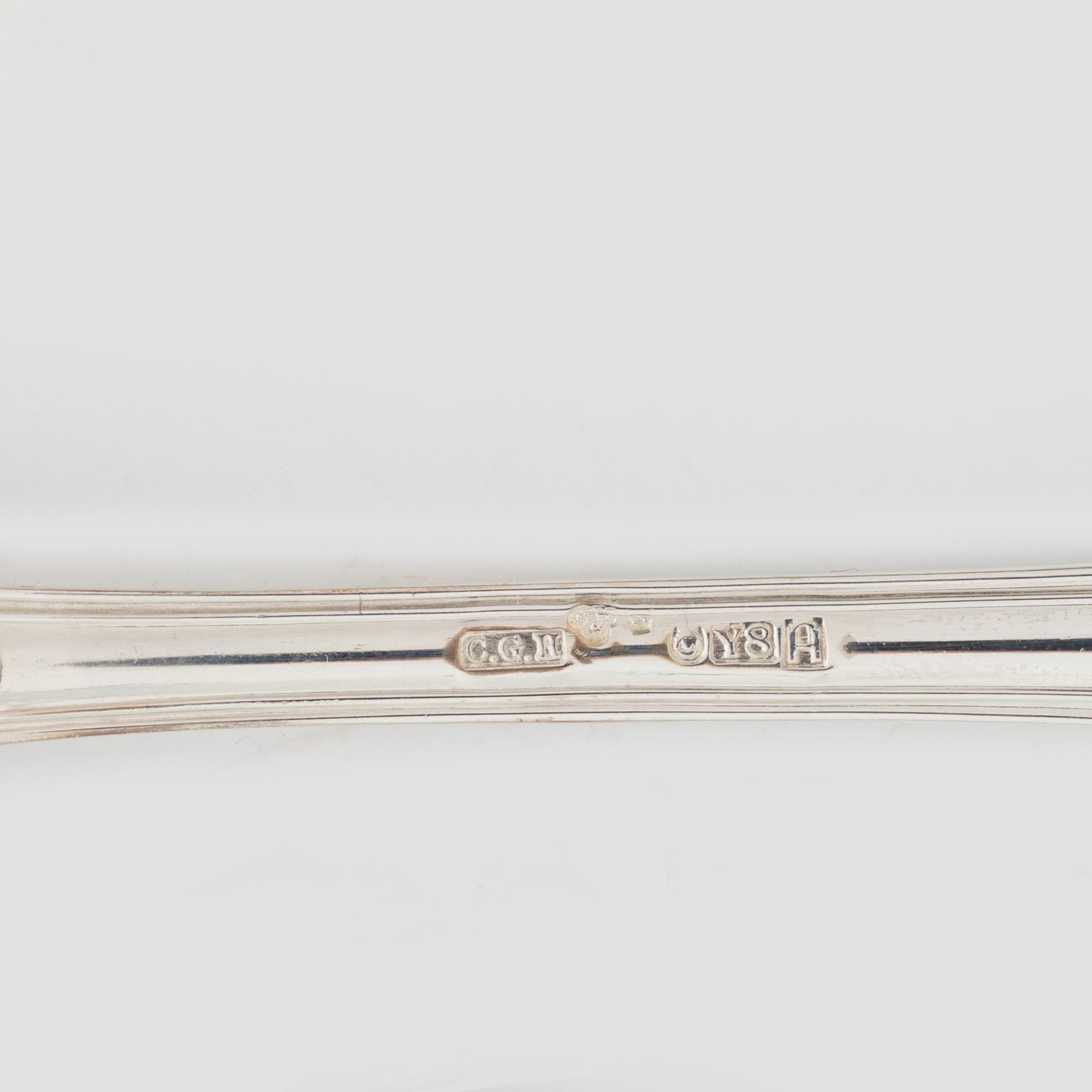 Bestickservis, silver, 112 delar, "Olga", mestadels GAB, Stockholm, 1956-1993.