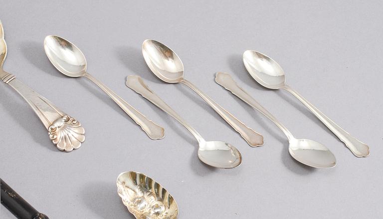 PARTI SILVER, 10 delar, Sverige, Danmark och England, 1800- och 1900-tal, vikt ca 330 gram.