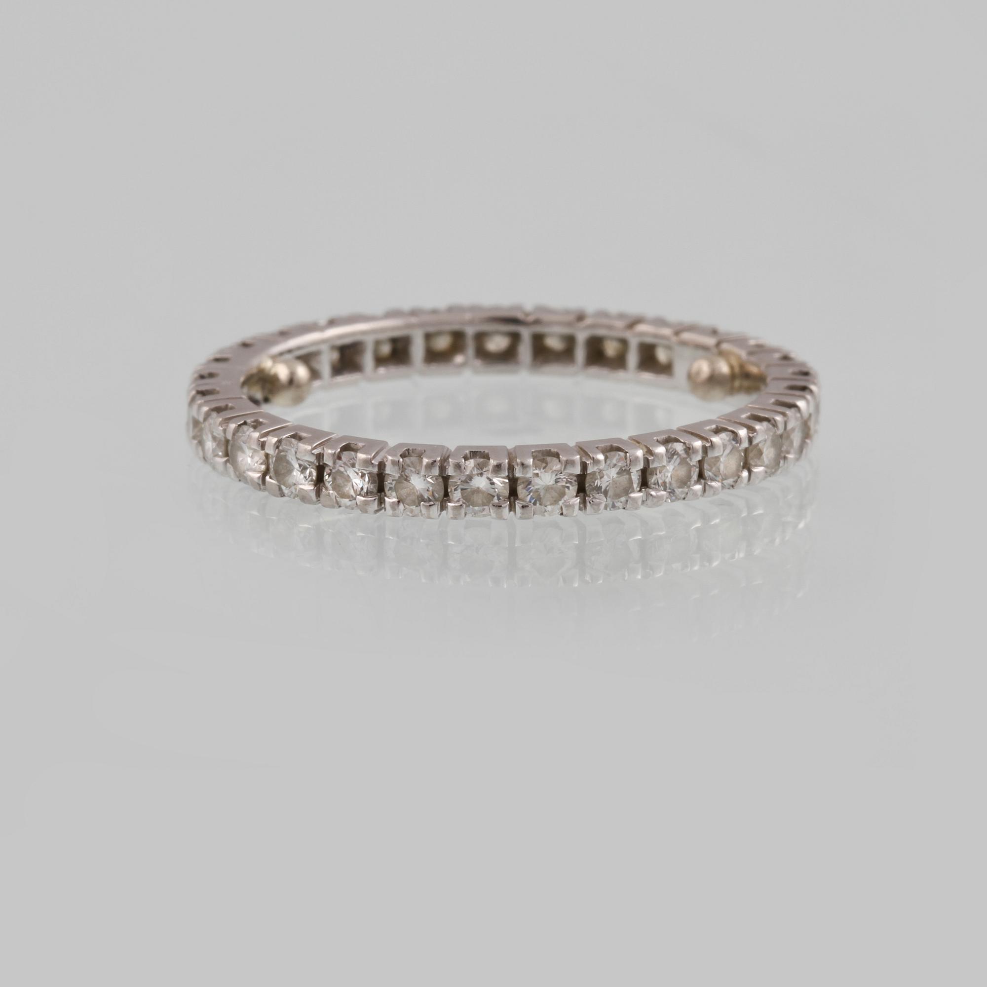 RING, platina med briljantslipade diamanter ca 2.00 ct. Vikt 4,0 gram.