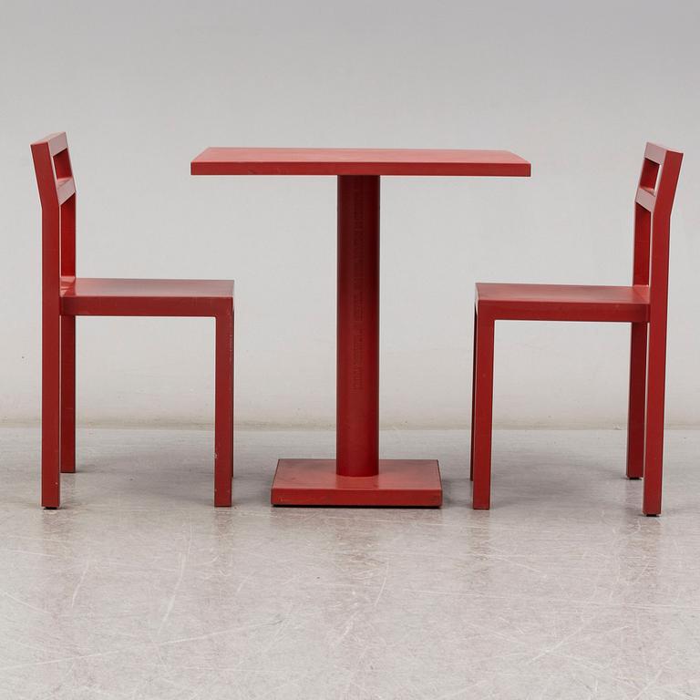 BORIS BERLIN/POUL CHRISTIANSEN, bord med två stolar, "Non", Komplot design, Källemo.
