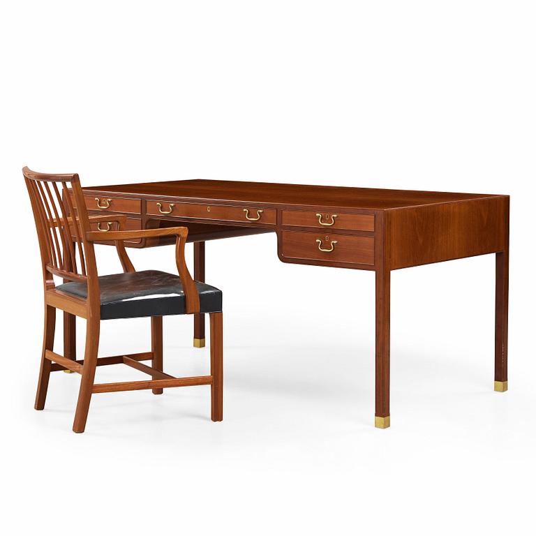 Jacob Kjaer, A Jacob Kjaer mahogany desk with five drawers, Jacob Kjaer Møbelhaandvaerk, Denmark ca 1960.