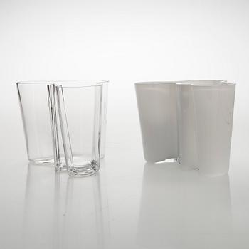 Alvar Aalto, maljakoita, 2kpl, malli 3030,  signeerattu Alvar Aalto.