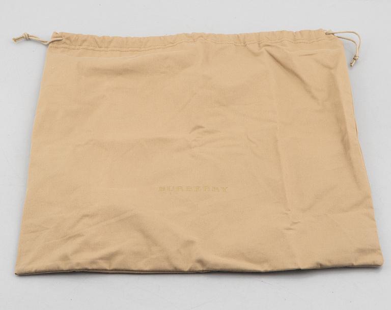 Burberry, a handbag.