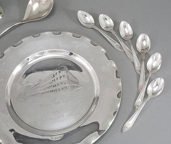 PARTI SILVER, 16 delar, mestadels Sverige, 1900-tal, vikt exklusive ljusstake 551 gram.