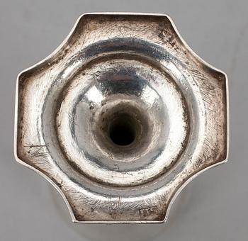 KALK, silver, stämplad SII samt Westi, ca 1800. Vikt 38,4 g.
