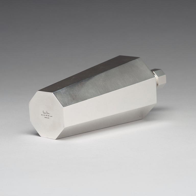 Wiwen Nilsson, a cocktail set comprising a cocktailshaker, ten glasses and a tray, Lund, sterling 1946.