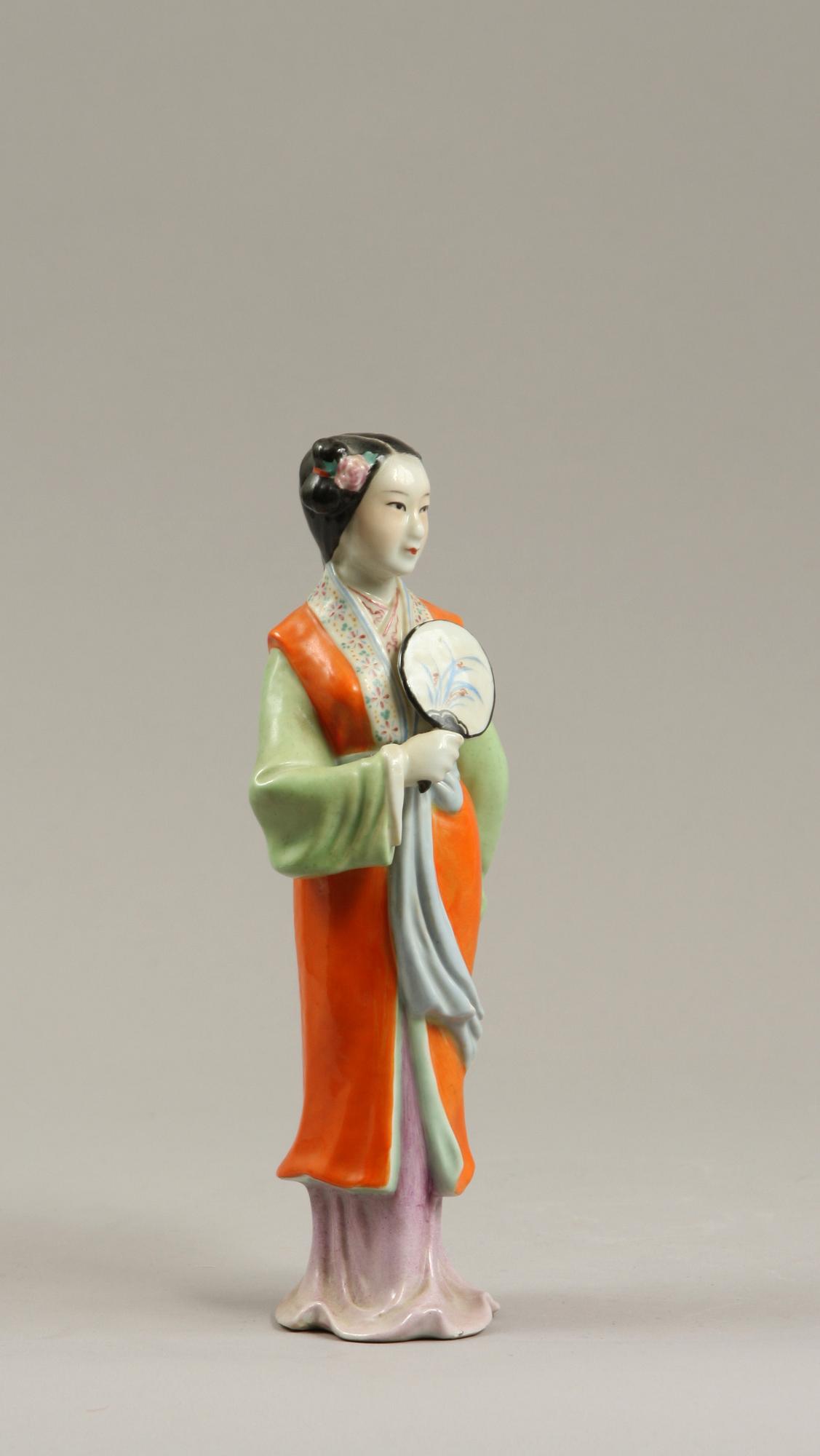 FIGURIN, porslin, Kina, 1900-talets första hälft.