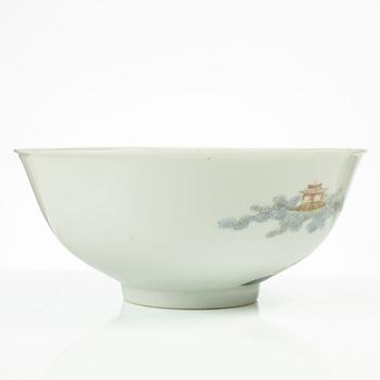 A Chinese porcelain bowl, Republic, 20th century.