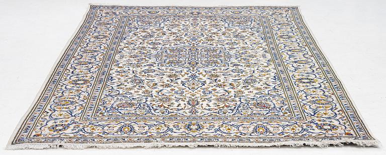 Matta, Keshan, ca 285 x 191 cm.