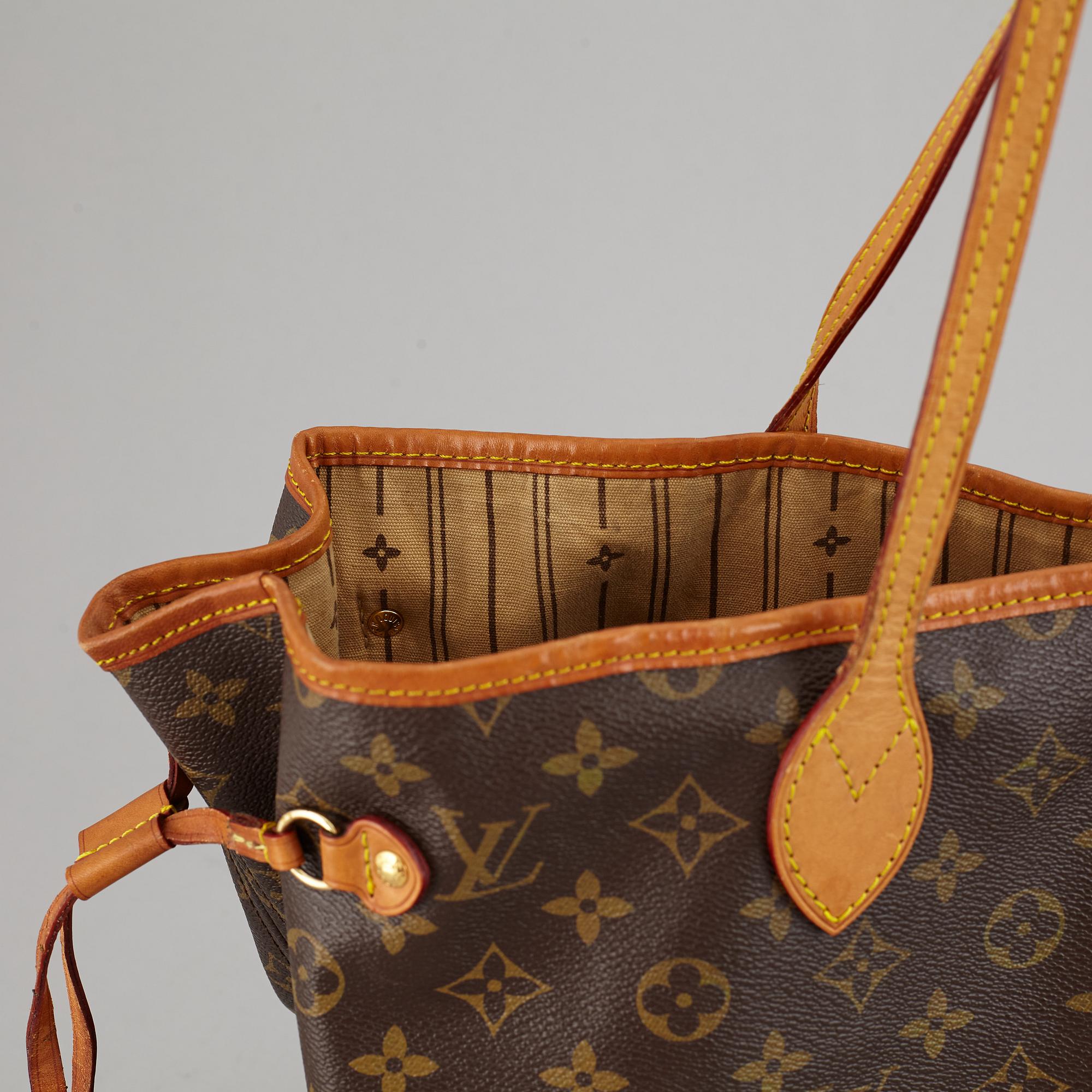 LOUIS VUITTON, 