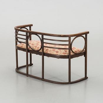 A BENTWOOD SOFA EARLY 20TH CENTURY.