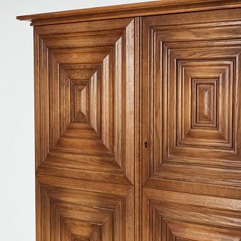 Oscar Nilsson, attributed to, a Swedish Modern oak cabinet, likely executed by Åfors Möbelfabrik, 1940s.