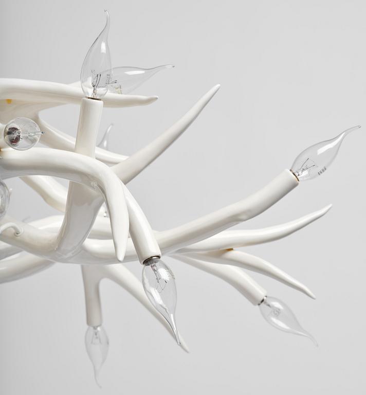 Jason Miller, takkrona, "Superordinate Chandelier 12 Antlers, taklampa, Roll & Hill, USA.