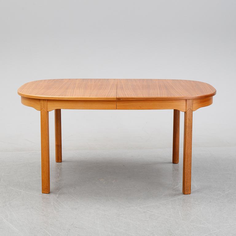 Carl Malmsten, a 'Ambassdör' walnut dining suite, Åfors Möbelfabrik.