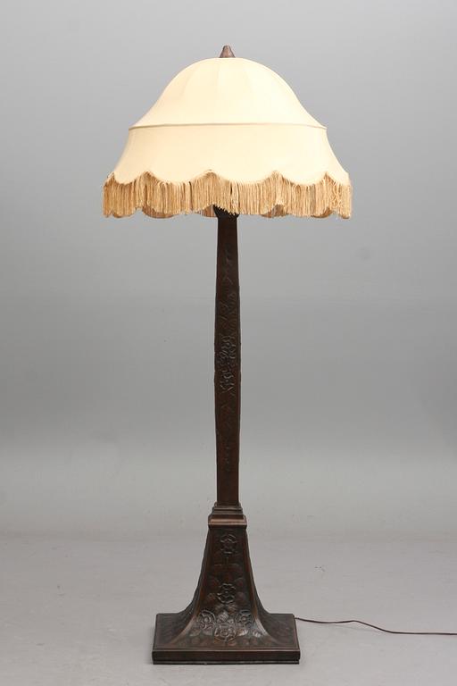 GOLVLAMPA, jugend, 1900-talets början.