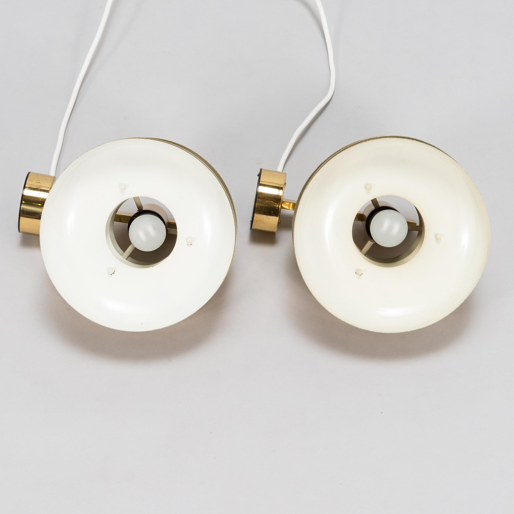 Hans-Agne Jakobsson, a pair of mid-20th century 'V361' wall lights for AB Markaryd.