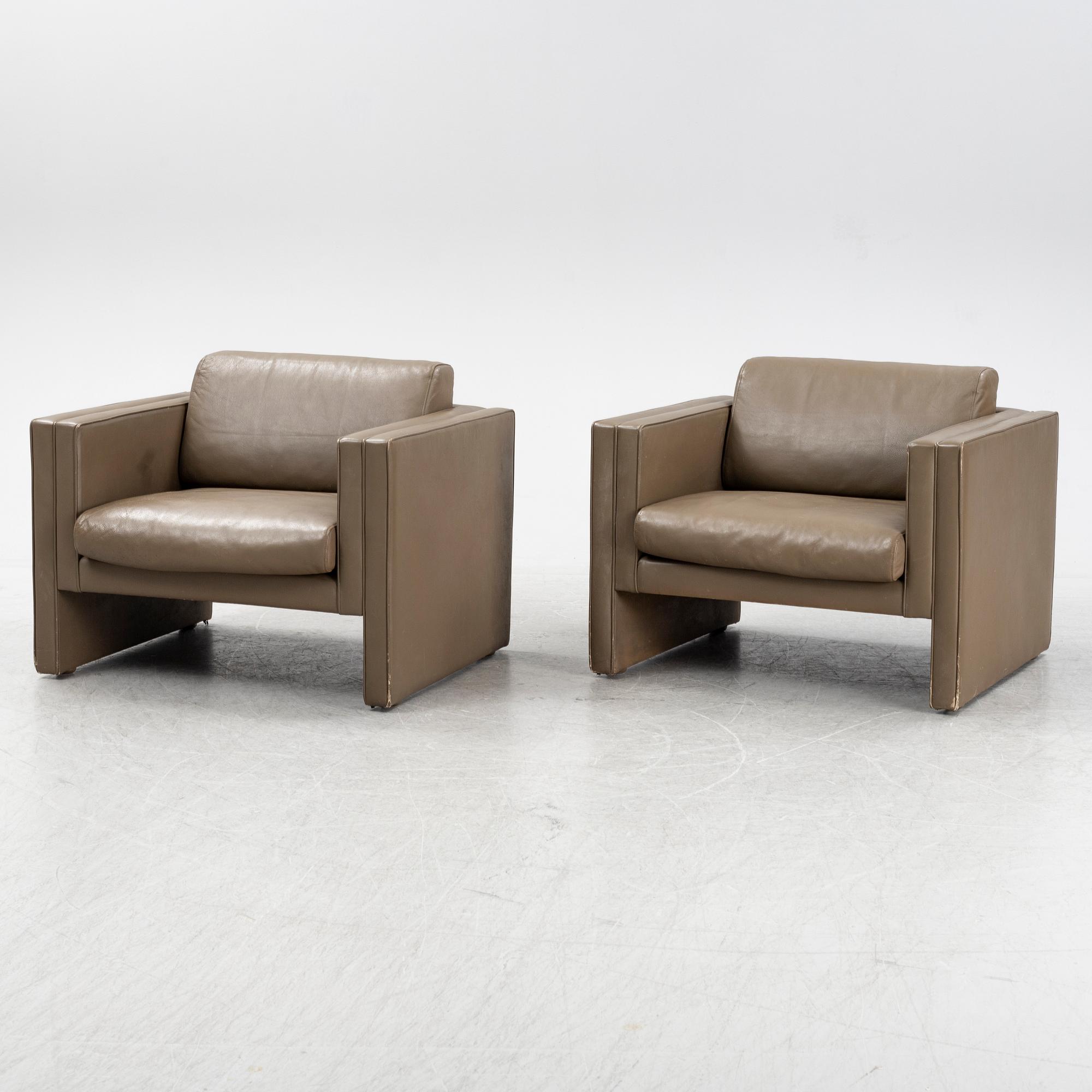 Jürgen Lange,  a pair of 'Studio' leather lounge chairs from Walter Knoll, Germany.